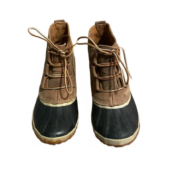 Sorel Boots - Picture 1 of 4